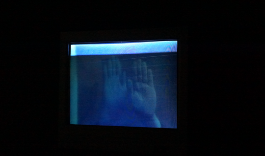瓦里 · 艾斯波特 《身体胶带》 影像，黑白，有声 03 分58 秒 1970 版权归纽约电子艺术联盟所有
