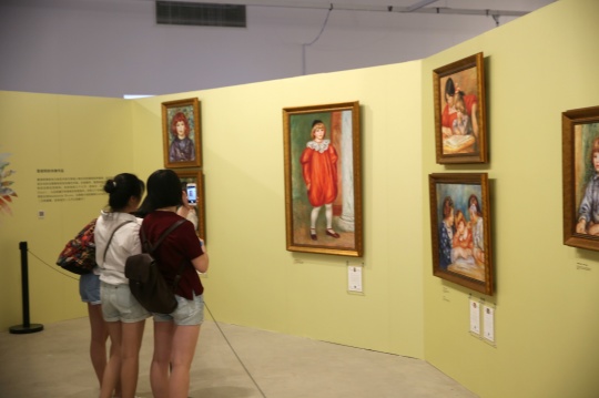 展览有45幅雷诺阿的经典作品
展览有45幅雷诺阿的经典作品