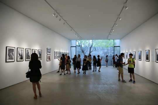 二楼展示的是画家雷诺阿孙子雅克·雷诺阿的摄影作品
二楼展示的是画家雷诺阿孙子雅克·雷诺阿的摄影作品