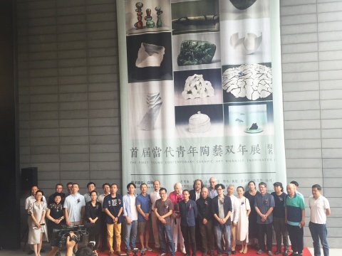 展览现场, 艺术家和嘉宾合影 展览现场, 艺术家和嘉宾合影