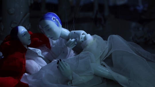 耿雪 《海公子》  高清视频 瓷雕塑短片 2014.jpg
