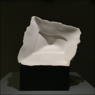 朱国东 《繁衍》 25×20×20cm 高温瓷土 2016
朱国东 《繁衍》 25×20×20cm 高温瓷土 2016