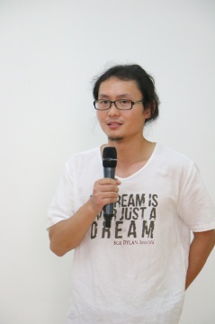 凌惠华1987年出生于江苏沭阳,2011年毕业于四川美术学院版画系,现为自由艺术家
凌惠华1987年出生于江苏沭阳,2011年毕业于四川美术学院版画系,现为自由艺术家