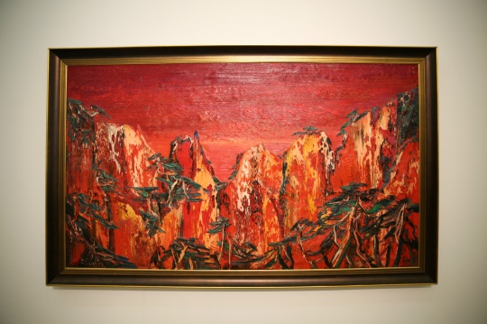 尹朝阳 《红山》 150×260cm 布面油画 2013
