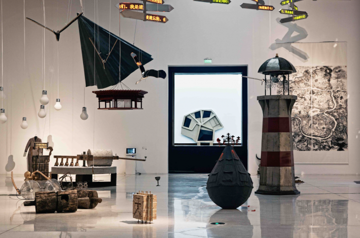 红砖美术馆开馆展“太平广记”邱志杰作品展出现场
红砖美术馆开馆展“太平广记”邱志杰作品展出现场