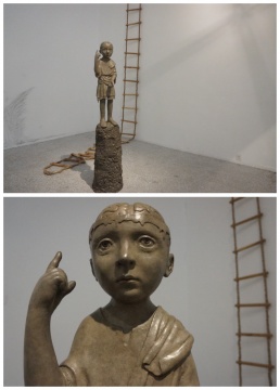 《约翰》 40x35x190cm 铸铜化学着色 2016
《约翰》 40x35x190cm 铸铜化学着色 2016