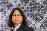 丁乙 淘汰没有竞争力的奖项 保留有价值的