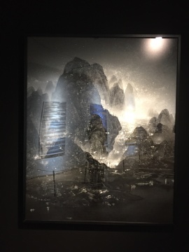 杨泳梁 《人造仙境2—寒林夜景图》 200×165cm 明胶卤化银黑白照片 2014
