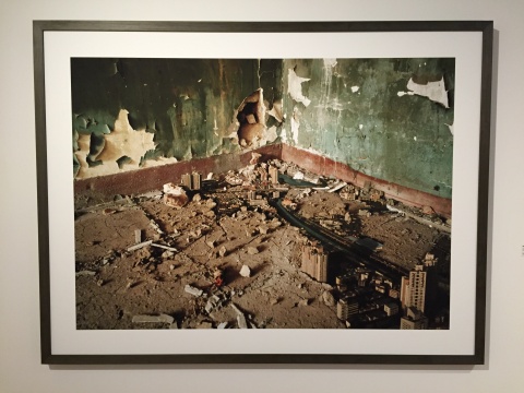 蒋鹏奕 《不被注册的城市2》 150×209cm 喷墨打印 2010
蒋鹏奕 《不被注册的城市2》 150×209cm 喷墨打印 2010