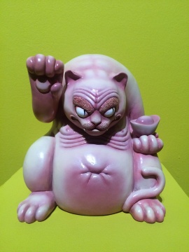 《招财虎_肉少女配色》 37×27×27cm 玻璃钢着色 2016 《招财虎_肉少女配色》 37×27×27cm 玻璃钢着色 2016