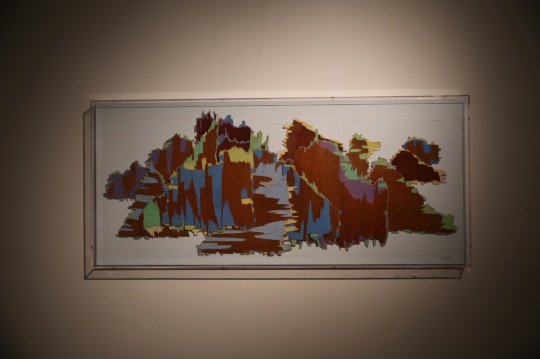 王礼军 《天清》 135×60×9cm 旧家具木板、粉笔、亚克力、油漆 2016
王礼军 《天清》 135×60×9cm 旧家具木板、粉笔、亚克力、油漆 2016