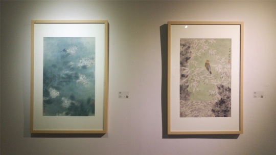 展览现场侯泽涛的“怡园逸趣”系列国画作品
