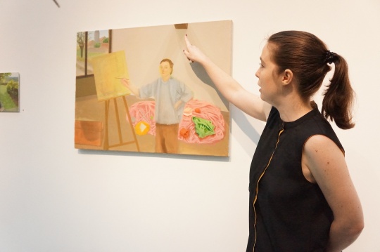 艺术家玛丽昂·巴达雅尔讲解作品
艺术家玛丽昂·巴达雅尔讲解作品