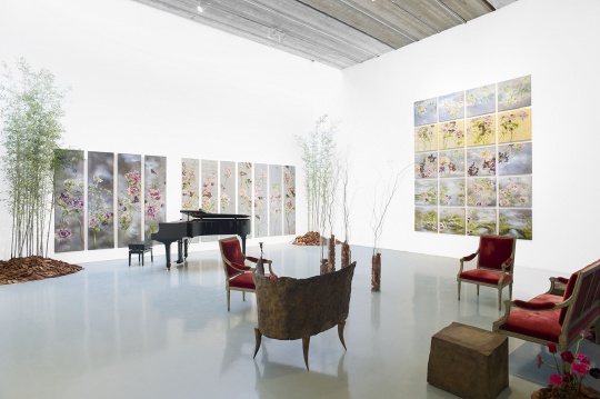 克莱尔·巴斯勒个展“花聚Ⅱ”展览现场
克莱尔·巴斯勒个展“花聚Ⅱ”展览现场