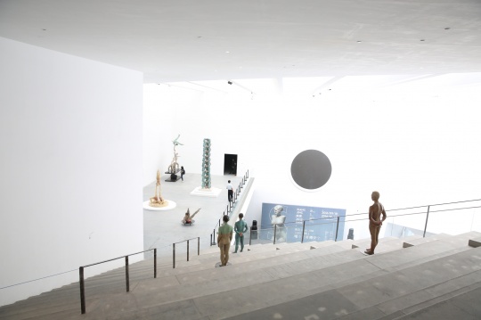 展览使用了北京民生美术馆三层空间
