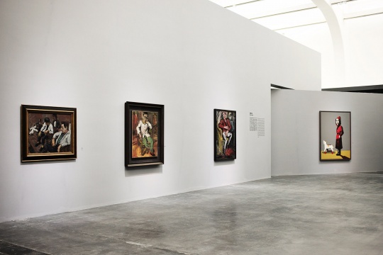 “曾梵志:散步”展览现场
“曾梵志:散步”展览现场