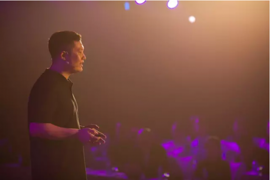 艺典中国CEO邱童
艺典中国CEO邱童
