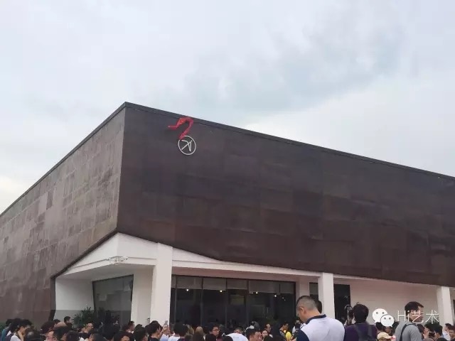 揭幕前后的XI当代艺术馆
揭幕前后的XI当代艺术馆