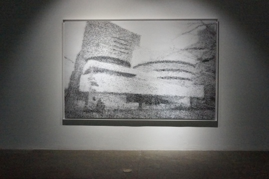 《集体记忆-古根海姆》267×180cm 布面中国印泥 2016
