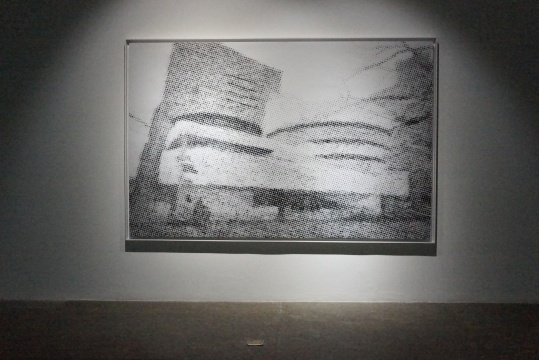 《集体记忆-古根海姆》267×180cm 布面中国印泥 2016
《集体记忆-古根海姆》267×180cm 布面中国印泥 2016