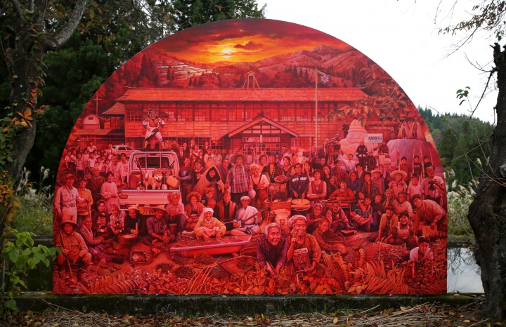 越后妻有Navin Rawanchaikul (泰国)作品 《赤仓的学堂》
越后妻有Navin Rawanchaikul (泰国)作品 《赤仓的学堂》