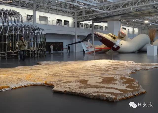 2014年5月18日,余德耀美术馆以国际化面貌高调开场,首展“天人之际:余德耀藏当代艺术”由巫鸿策划
2014年5月18日,余德耀美术馆以国际化面貌高调开场,首展“天人之际:余德耀藏当代艺术”由巫鸿策划