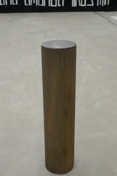 宋建树 《等量齐观I》 24×100cm 钢筋焊接 2014
宋建树 《等量齐观I》 24×100cm 钢筋焊接 2014