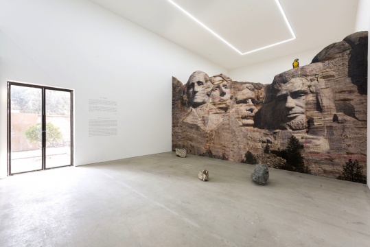 德萨画廊梁半个展“风景浏览器”展览现场
德萨画廊梁半个展“风景浏览器”展览现场