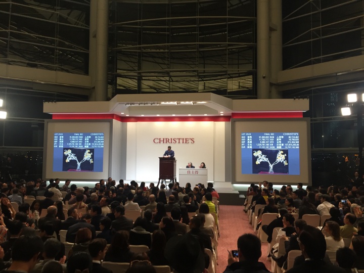 2016香港佳士得夜拍现场 2016香港佳士得夜拍现场