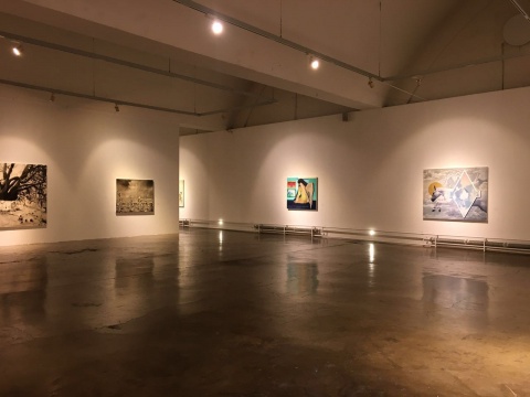 展览由赵一霓策划,集合苑瑗,陈卓,陆超,丁辉,孙一钿五位艺术家
展览由赵一霓策划,集合苑瑗,陈卓,陆超,丁辉,孙一钿五位艺术家