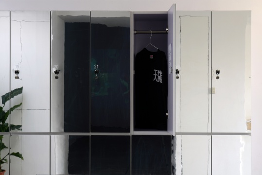 杨沛铿 《工作人员》装置
杨沛铿 《工作人员》装置