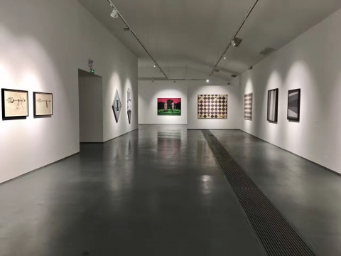 蜂巢当代艺术中心本年度年终特展“车马之行”
