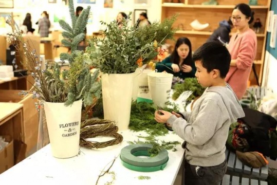 圣诞花环手工课程
圣诞花环手工课程