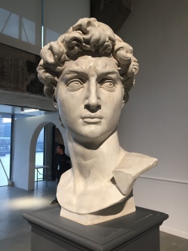 《大卫头像》石膏复制品，原作藏于意大利佛罗伦萨美术学院美术馆

