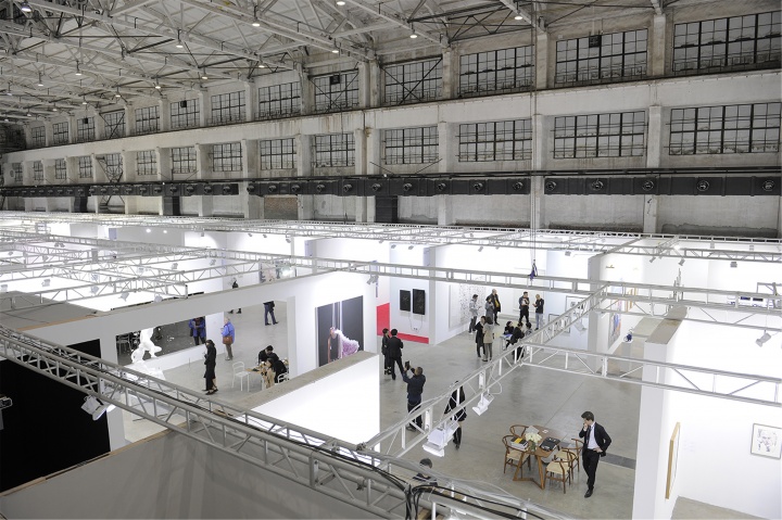 2016年,“西岸”艺博会展览现场
2016年,“西岸”艺博会展览现场