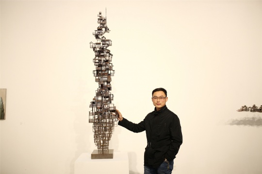 丁浩与《通天塔》
丁浩与《通天塔》