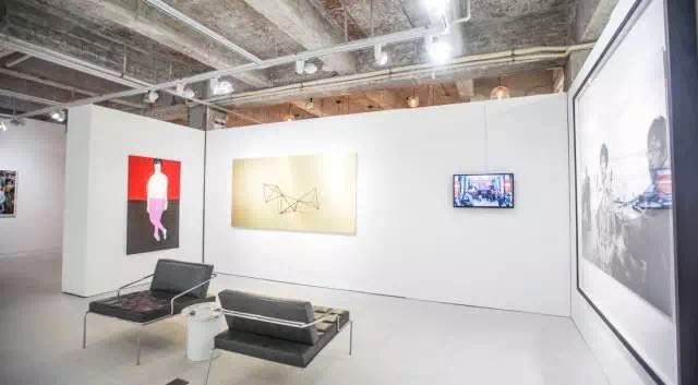 “两个时刻：杨锋艺术与教育基金会收藏展”有空间展览现场
