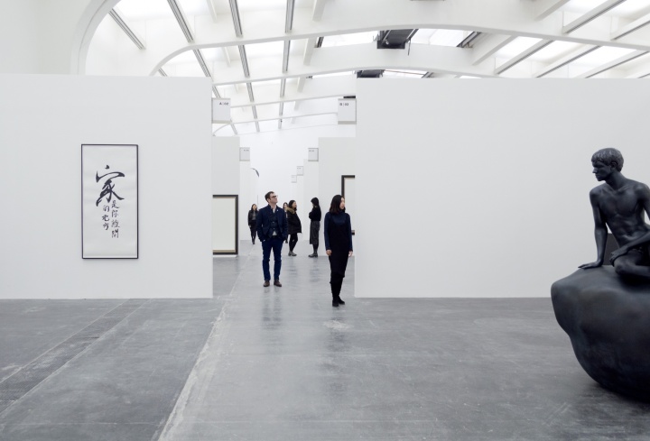 尤伦斯当代艺术中心2016年2月展览“艾默格林与德拉塞特：好博”

