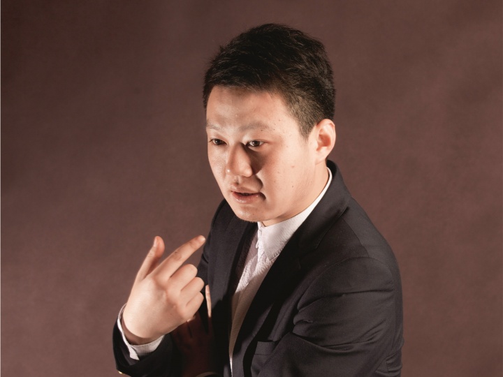 策展人 崔灿灿
策展人 崔灿灿