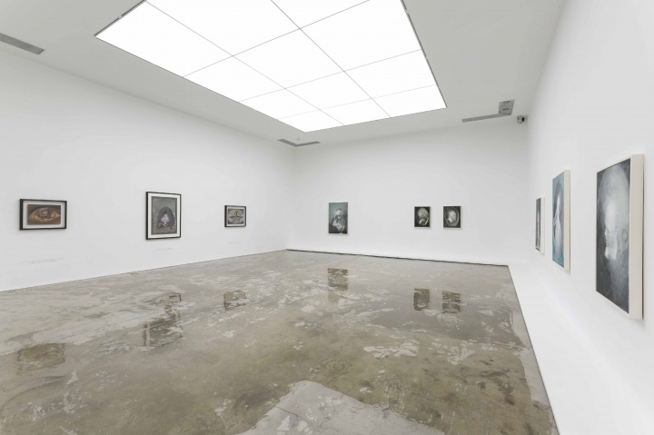 2016年12月,由崔灿灿策划的夏小万、毛焰、马轲“三人画展”在北三街艺术机构开幕
2016年12月,由崔灿灿策划的夏小万、毛焰、马轲“三人画展”在北三街艺术机构开幕