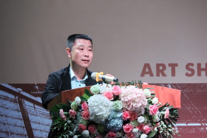 深圳国际文化产业博览交易会有限公司副总经理、艺术深圳副秘书长董钢就“2017艺术深圳”的相关情况做了介绍
深圳国际文化产业博览交易会有限公司副总经理、艺术深圳副秘书长董钢就“2017艺术深圳”的相关情况做了介绍