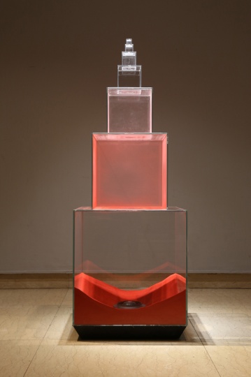 汤杰 《红尘》 161×58×58cm 沙子、玻璃、电子组件 2015
¥:120,000-150,000RMB
汤杰 《红尘》 161×58×58cm 沙子、玻璃、电子组件 2015
¥:120,000-150,000RMB