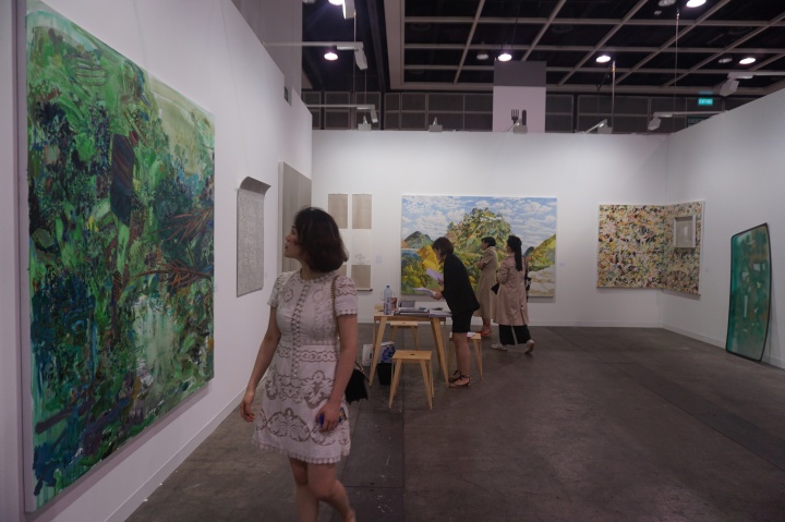 安全口画廊此次带来的作品在5万港元到20万美元不等
安全口画廊此次带来的作品在5万港元到20万美元不等