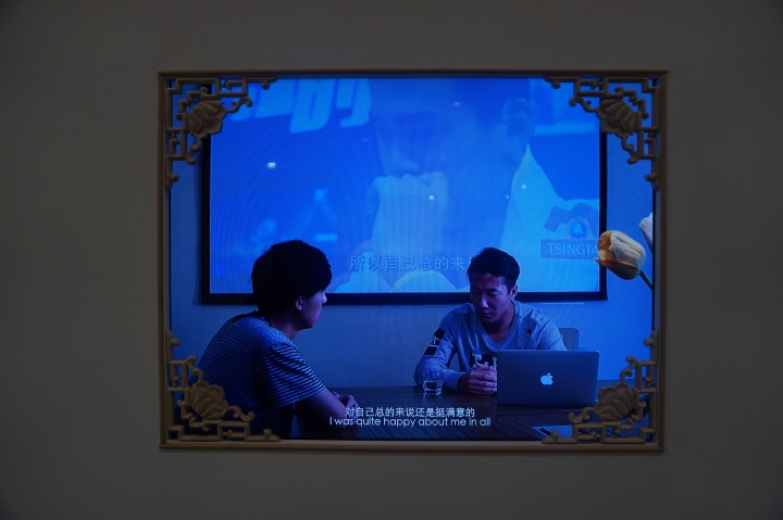 艾可画廊陶辉《我们共同的形象》是受到关注最多的一件作品，也是陶辉参加2016年上海双年展的新作，标价8.5万元人民币
