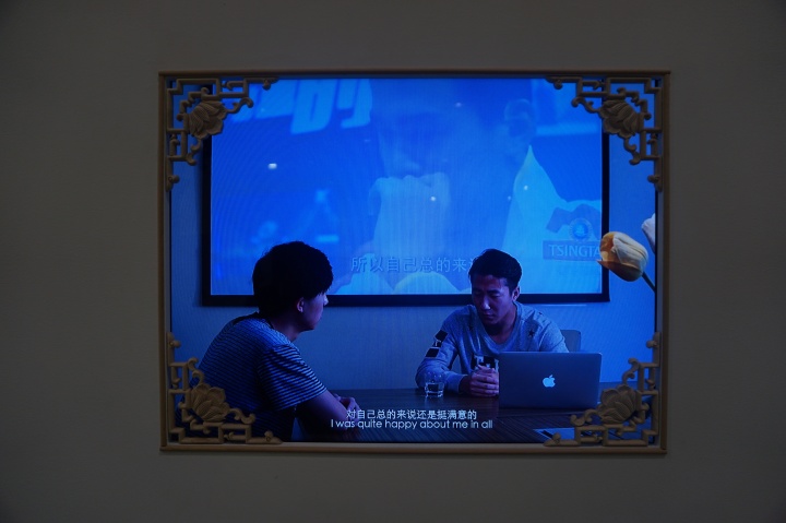 艾可画廊陶辉《我们共同的形象》是受到关注最多的一件作品,也是陶辉参加2016年上海双年展的新作,标价8.5万元人民币
艾可画廊陶辉《我们共同的形象》是受到关注最多的一件作品,也是陶辉参加2016年上海双年展的新作,标价8.5万元人民币