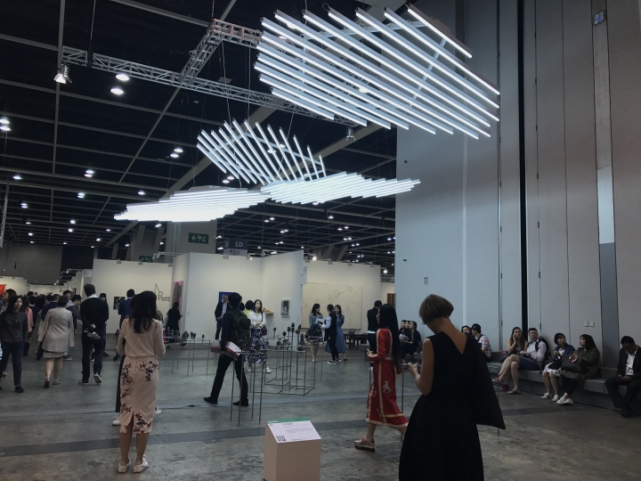 艺聚空间,魔金石画廊呈现的艺术家李景湖公共装置《Arcgaeology of the Present》
艺聚空间,魔金石画廊呈现的艺术家李景湖公共装置《Arcgaeology of the Present》