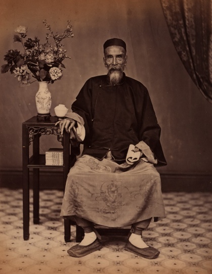 阿芳《老者坐像》21×27cm 蛋白照片 1861 -1870
阿芳《老者坐像》21×27cm 蛋白照片 1861 -1870