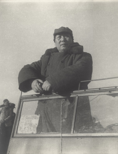 高帆《毛泽东在西苑阅兵》29.5x23.5cm 银盐纸基 1949
高帆《毛泽东在西苑阅兵》29.5x23.5cm 银盐纸基 1949