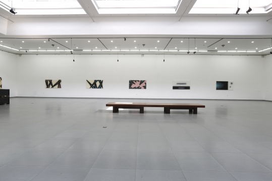韩行个展德山空间开幕,烟之轻,痕之重 韩行个展德山空间开幕,烟之轻,痕之重