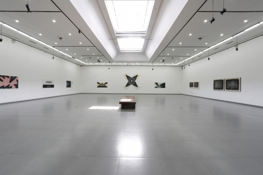 韩行个展德山空间开幕,烟之轻,痕之重 韩行个展德山空间开幕,烟之轻,痕之重
